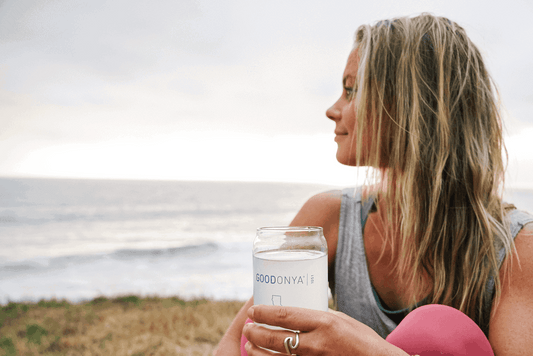 HOW MUCH WATER SHOULD A WOMAN DRINK DAILY?